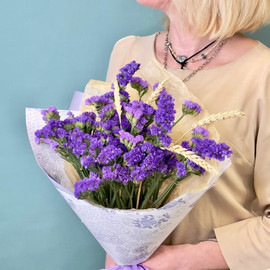 Букет из статицы с колосками