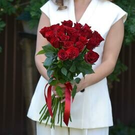 Букет из 25 красных роз