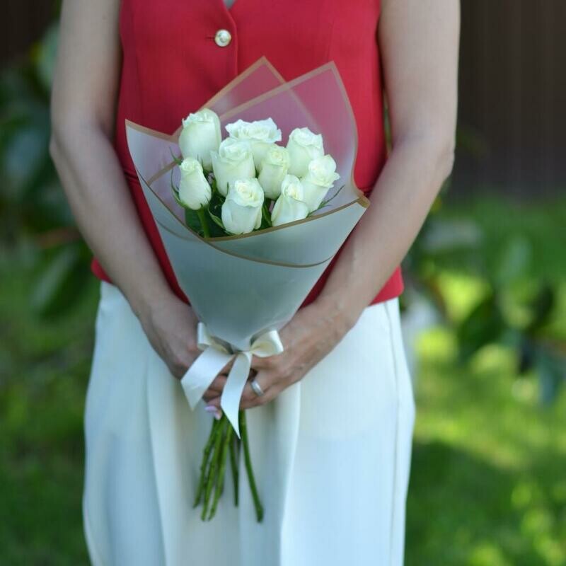 Букет из 9 белых роз, 9 белых роз