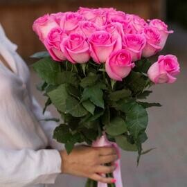 Букет из 25 розовых роз