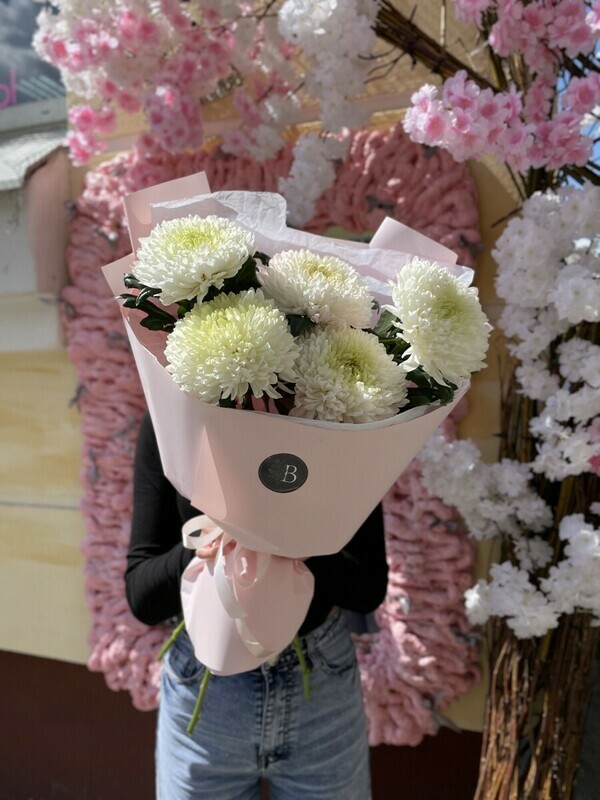 Buket iz odnogolovoj hrizantemi, standart