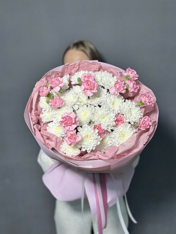 Букет из хризантем и кустовых гвоздик , стандартный