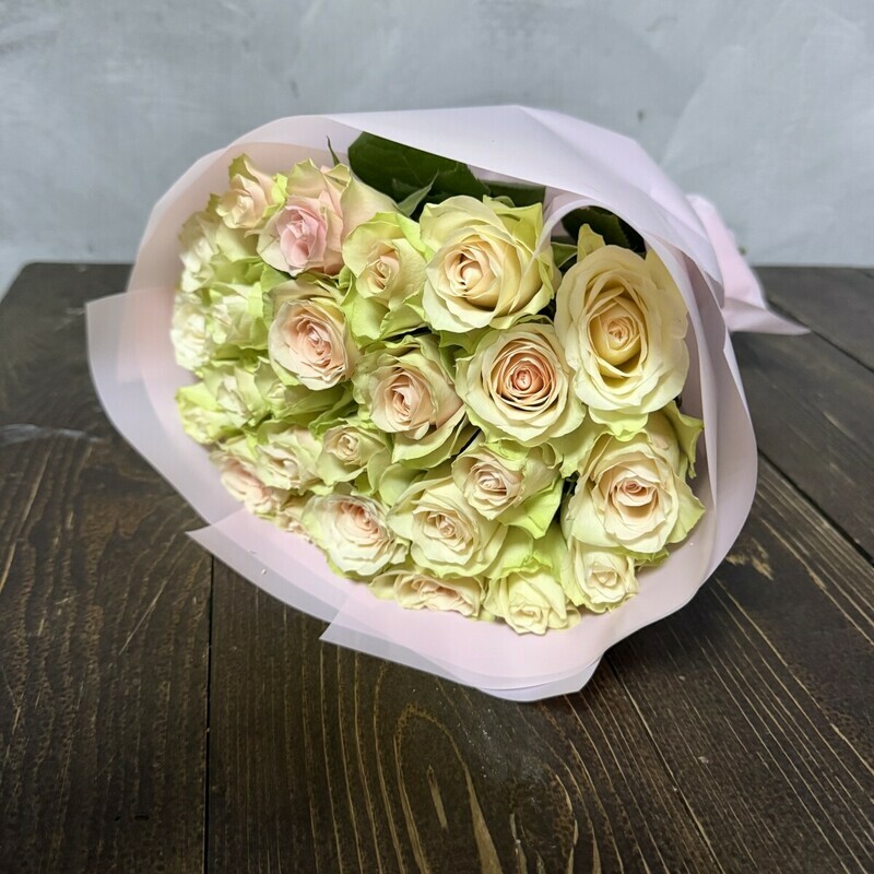 25 nezhno-rozovih roz, standart