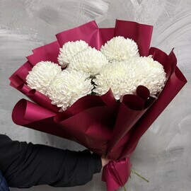 Buket belih hrizantem