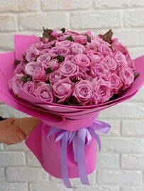 Buket iz sirenevih roz 51 shtuk