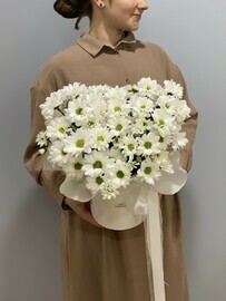 Цветочная композиция из хризантемы ромашки 069