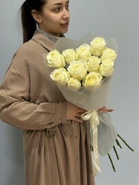 Букет из 11 крупных белых роз 60 см 199