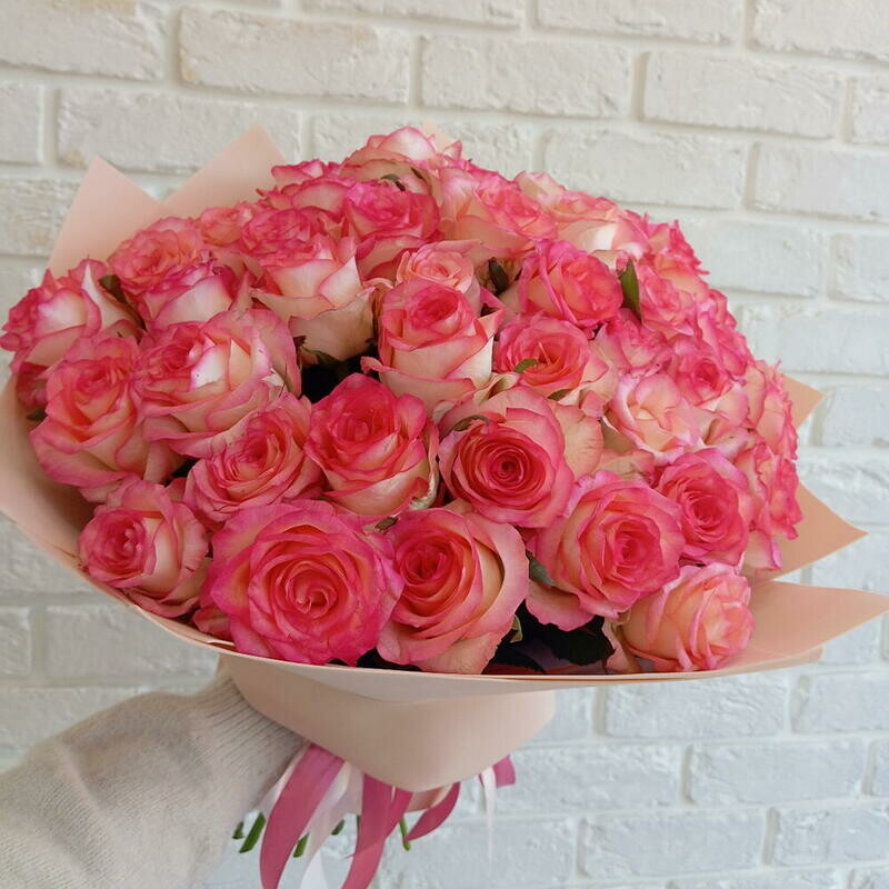 Serdtce v rozovom, serdtce v rozovom