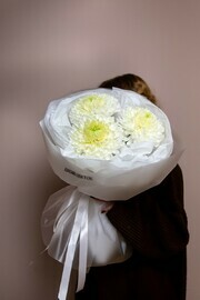 Моно букет одноголовых хризантем