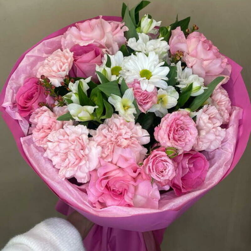 Нежный букет с розами, делюкс