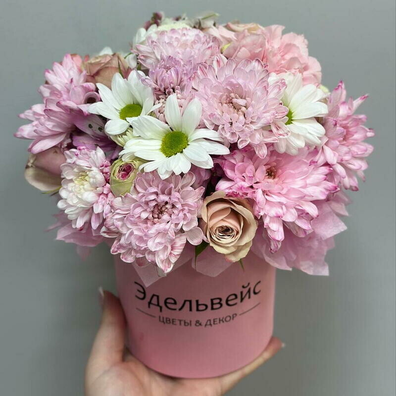 Цветы в коробке розовой, стандартный