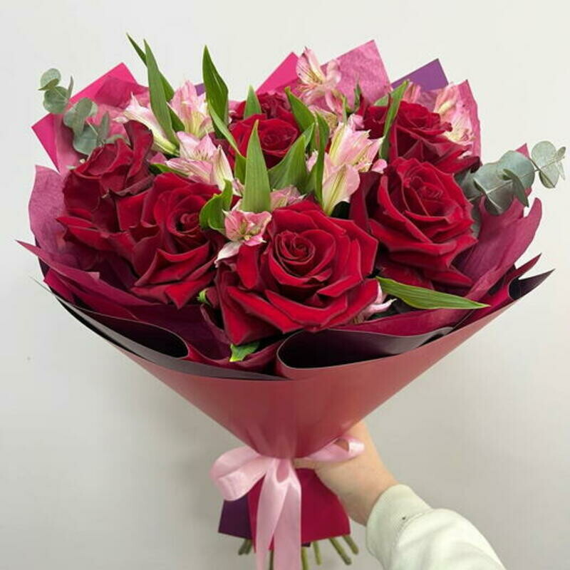 Букет с красными розами, стандартный