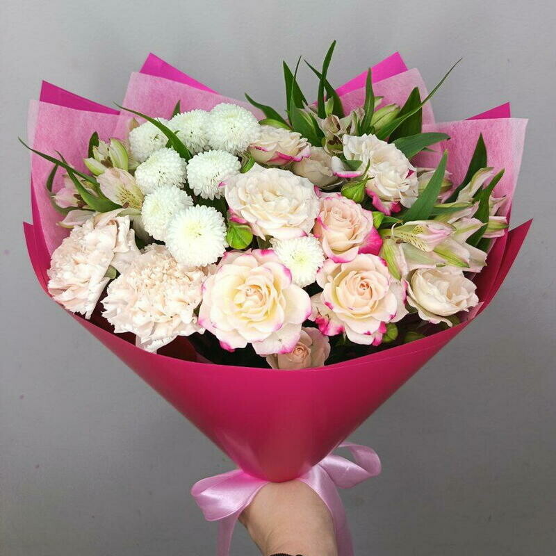 Buket s kustovimi rozami, standart