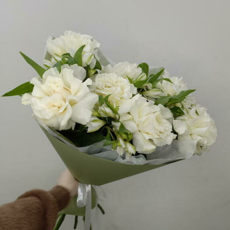 Букет из французских роз и астромерии, стандартный