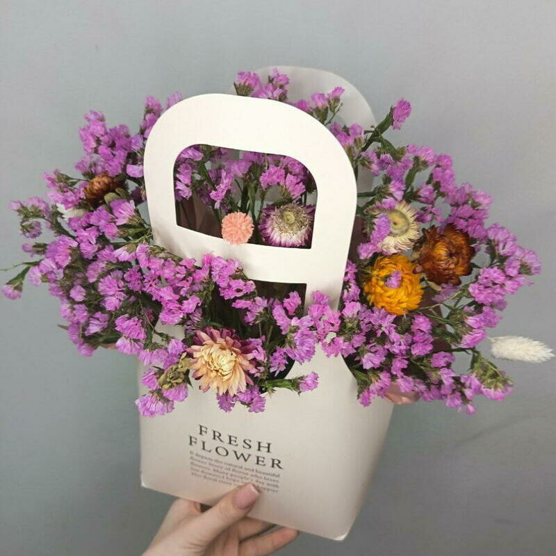 Композиция из сухоцветов со статицей, уменьшенный