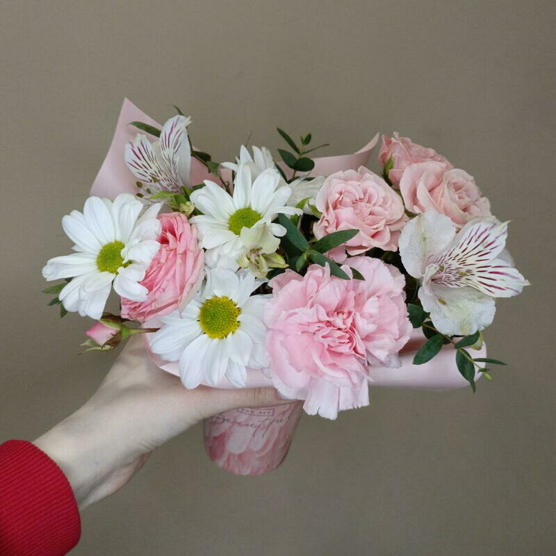 Композиция из живых цветов, уменьшенный