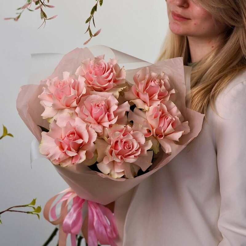 Букет из 7 розовых французских роз, букет из 7 розовых французских роз