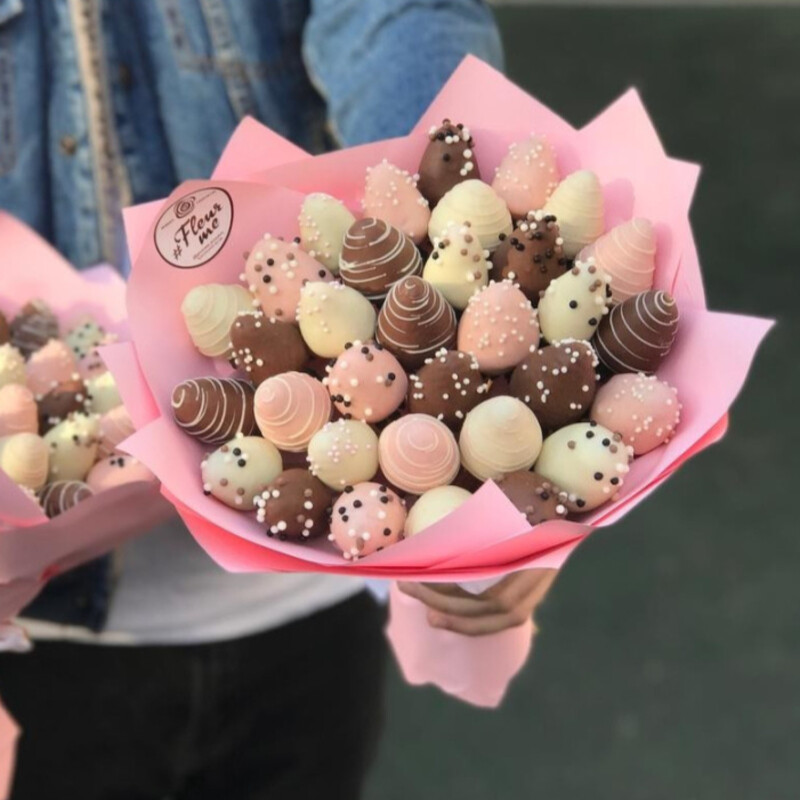 Букет из клубники в шоколаде «Монруж» - S, стандартный