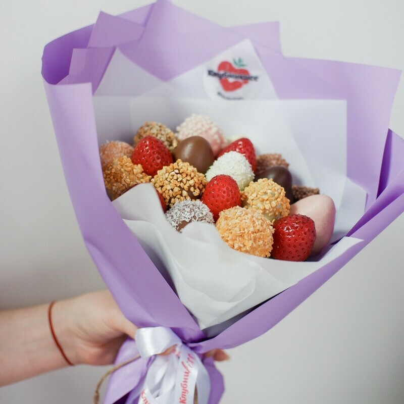 Buket s klubnikoj v shokolade "Miks S", standart