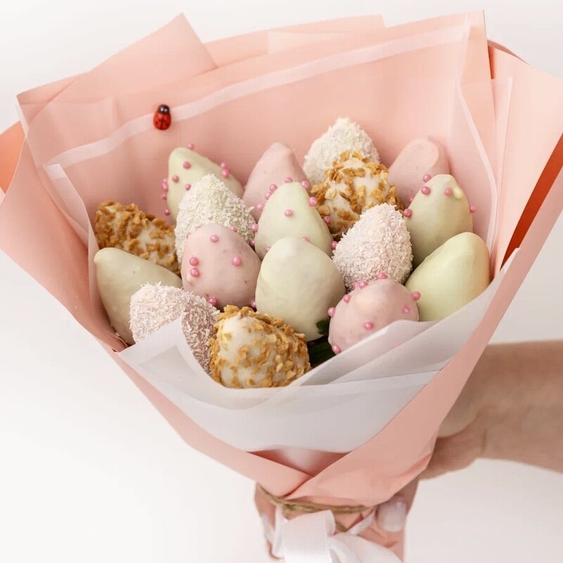 Buket s klubnikoj v shokolade "Tiffani", standart