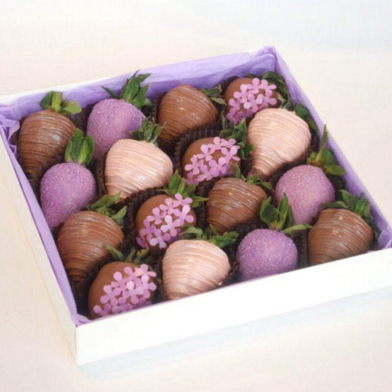 Nabor «Vesna» s klubnikoj v shokolade, 16-20 yagod, standart