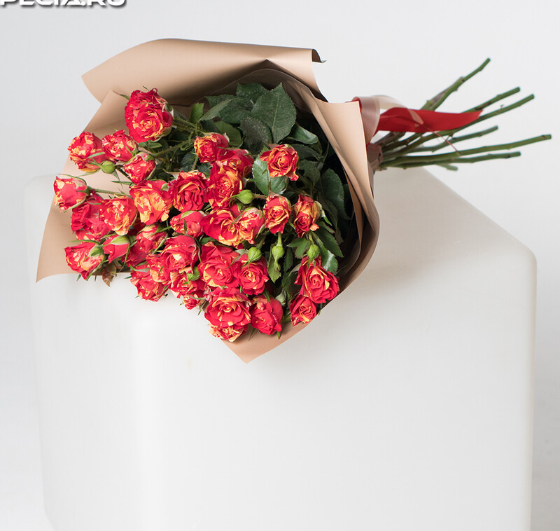 Букет из кустовой розы, букет из кустовой розы