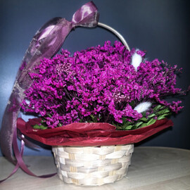 Korzina iz suhotcvetov Limonium