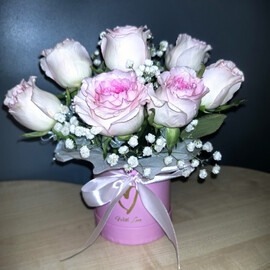 Композиция из 9 роз