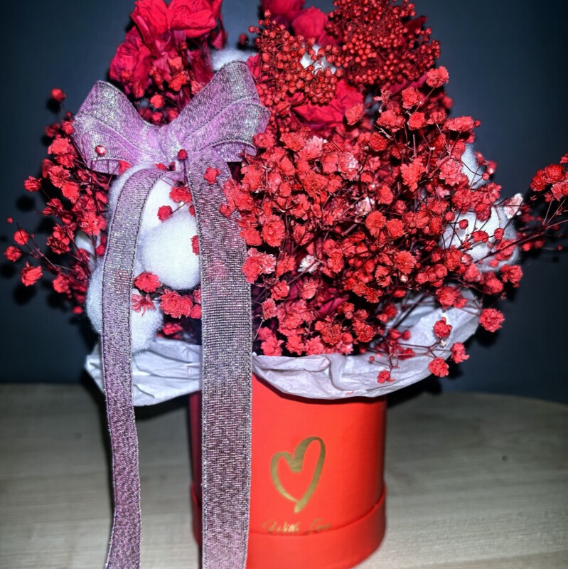 Букет из роз и гипсофилы, стандартный