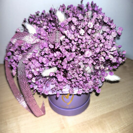 Букет из гипсофилы сиреневый