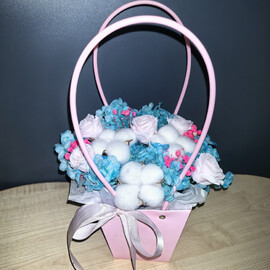 Sumochka iz stabilizirovannih roz