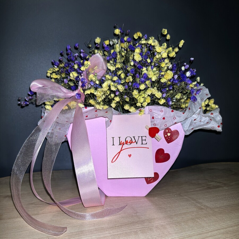 Kompozitciya iz gipsofili, standart