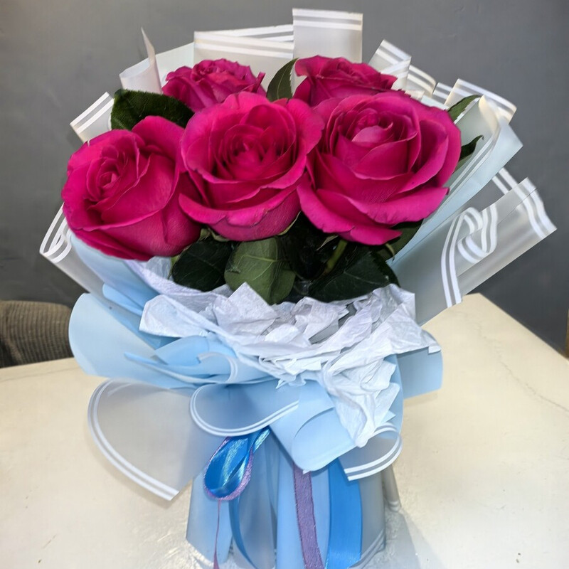 Kompozitciya iz 5 roz, standart