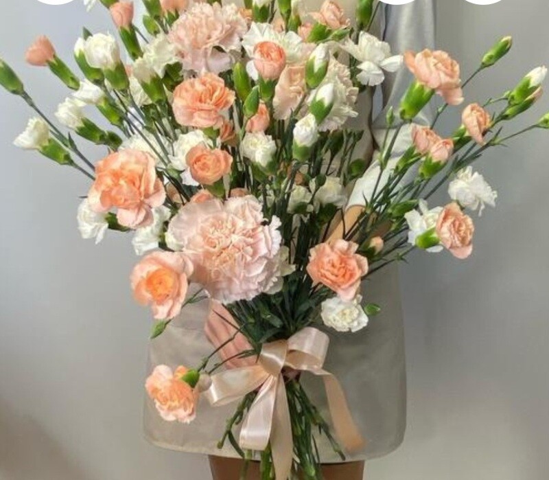 Фонтан из 25 диантусов , стандартный