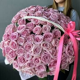 Корзина с цветами розовые розы