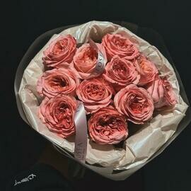 Пионовидная роза экспрешн