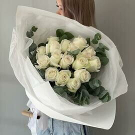 Букет из белых роз