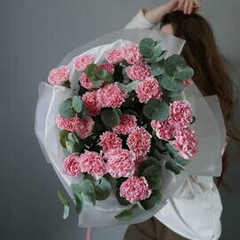 Diantusi gvozdiki stil_nij krasivij buket