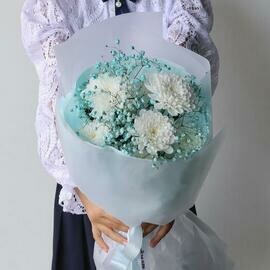 Букет цветы гипсофила хризантема