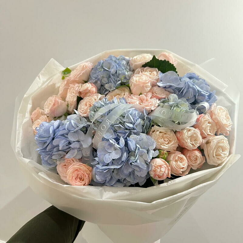 Гортензии и розы, стандартный