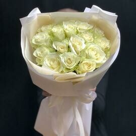 Букет цветы белые розы 2