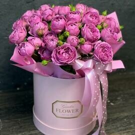 Ароматные розы в коробке