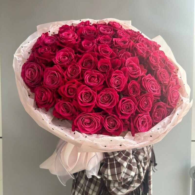 Buket iz 51 krasnoj rozi, standart