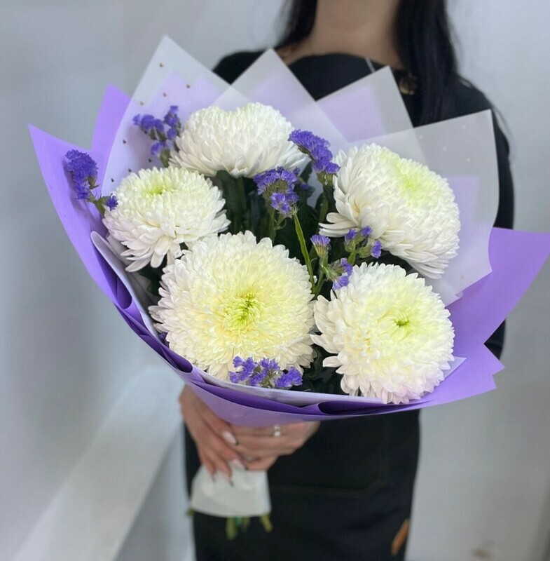 Buket iz belosnezhnih odnogolovih hrizantem, standart