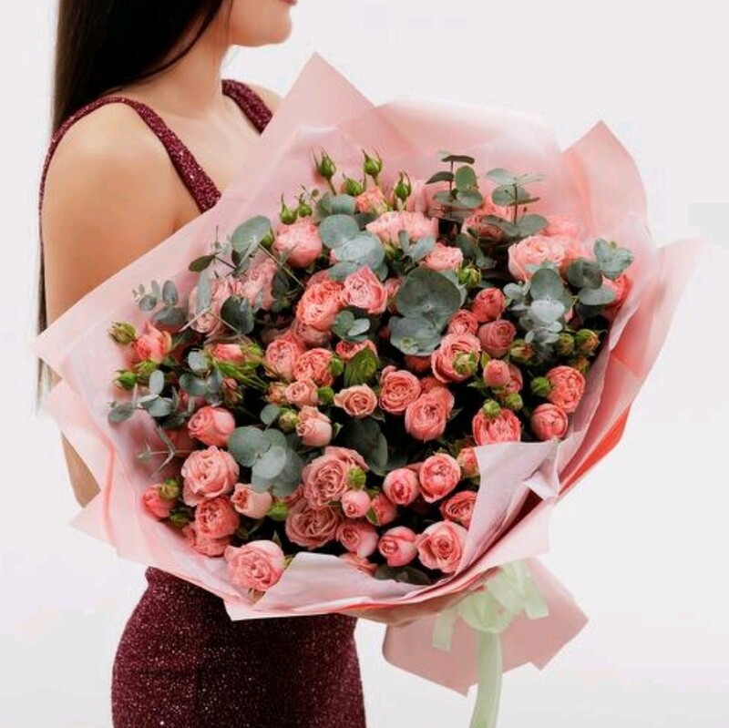 Bouquet of 15 bush roses , premium
