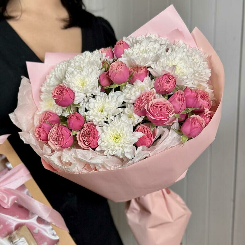 Pionovidnie, kustovie rozi i pushistie hrizantemi, standart