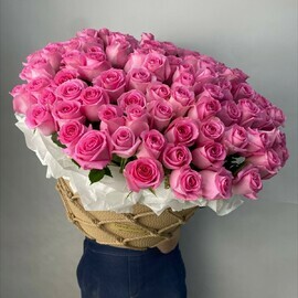 SHikarnie rozi v korzinke