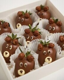 Nabor «Barni» s klubnikoj v shokolade, 4-6 krupnih yagod