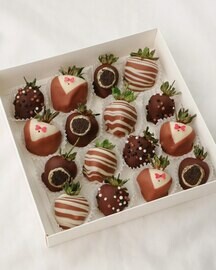 Nabor «Trio» s klubnikoj v shokolade, 9-12 krupnih yagod