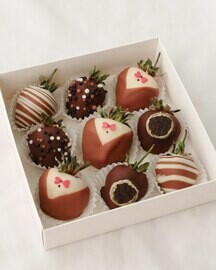 Набор «Трио» с клубникой в шоколаде, 4-6 крупных ягод